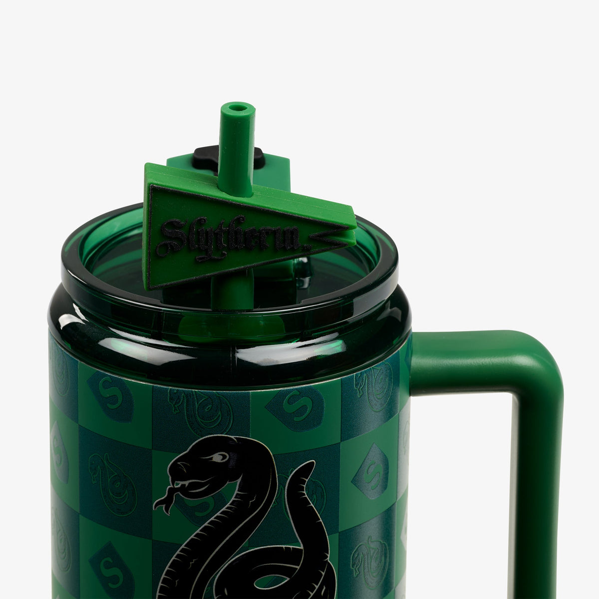 HARRY POTTER HOGWARTS™ House 32 Oz Travel Mug